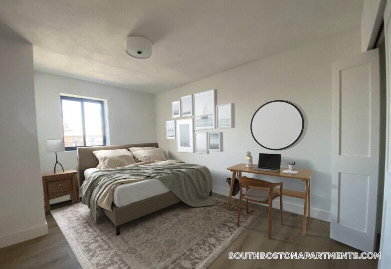 Building Photo - 740 E 7th St