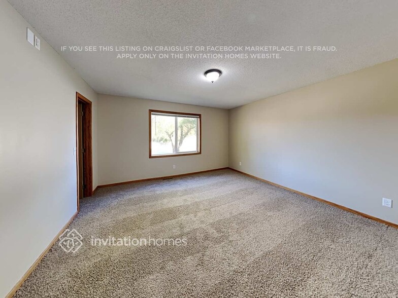 Building Photo - 3620 142nd Ave NW