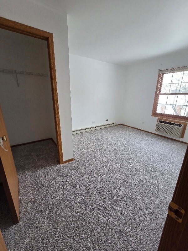 Building Photo - 531 Leah Ln