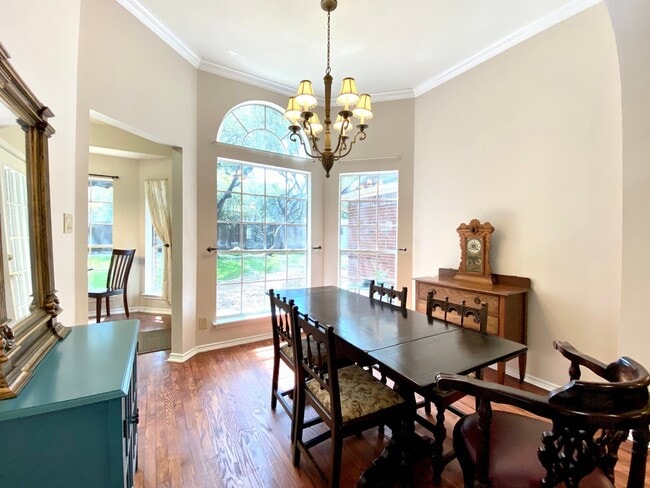 Building Photo - 13706 Morningbluff Dr