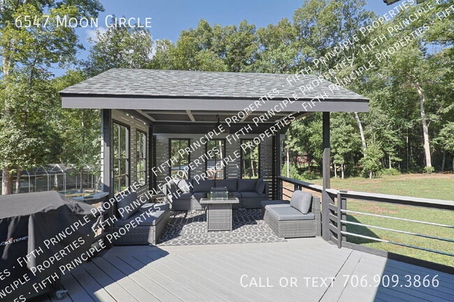 Building Photo - 6547 Moon Cir