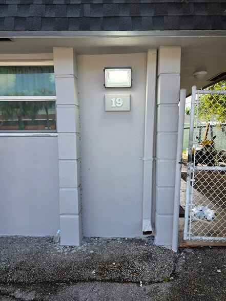 Building Photo - 19 SW 14th St