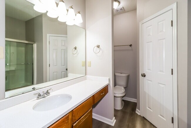 Building Photo - 180 Pine Ridge Ln