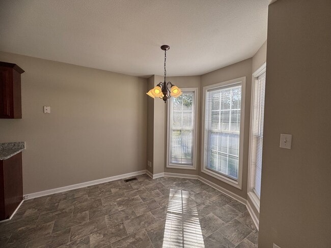 Building Photo - Beautiful Single Family Home