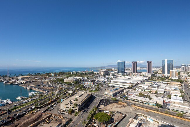 Building Photo - 1000 auahi St