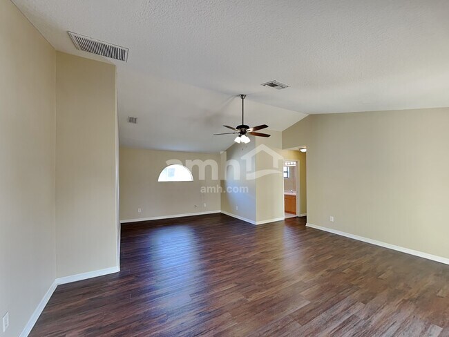 Building Photo - 6244 34th Pl E