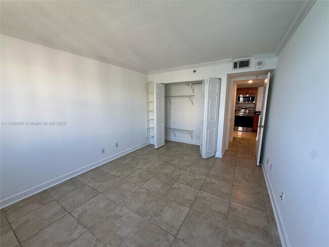 Building Photo - 770 Claughton Island Dr