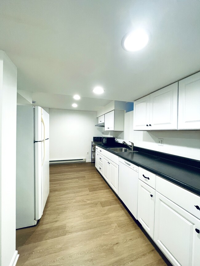 Building Photo - 3194 St Johns Ln