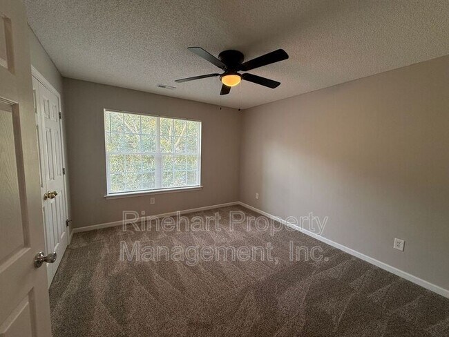 Building Photo - 1770 Baylor Dr
