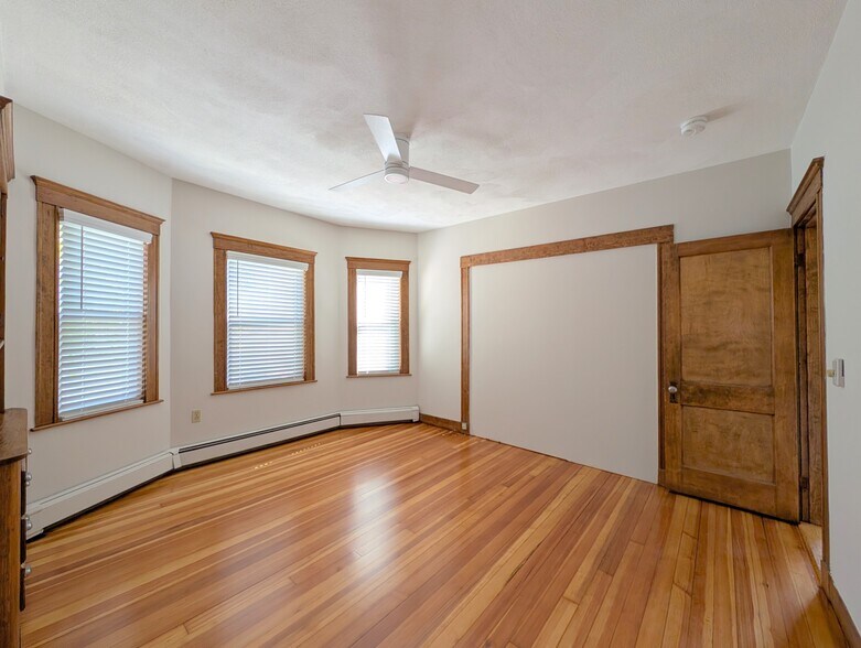 Building Photo - 29 Frederick Ave