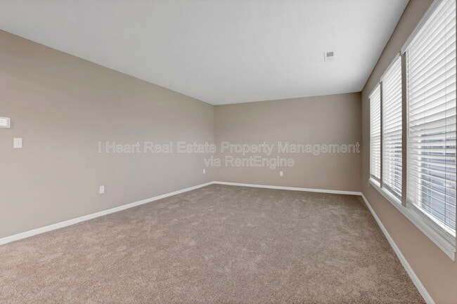 Building Photo - 7449 Sugarbark Dr