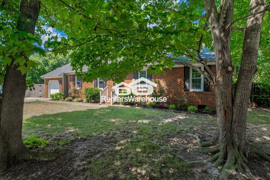 Building Photo - 816 Pin Oak Pl