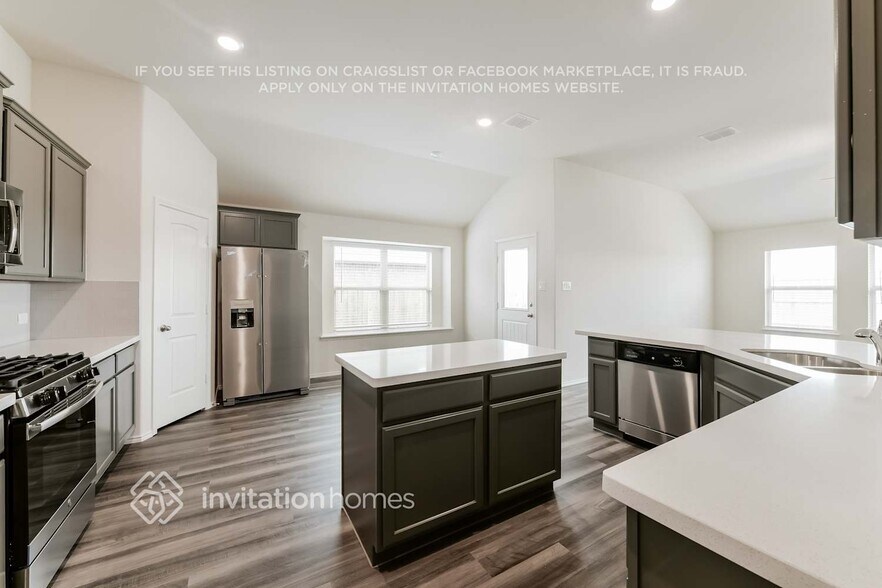 Building Photo - 417 Pollyann Trl