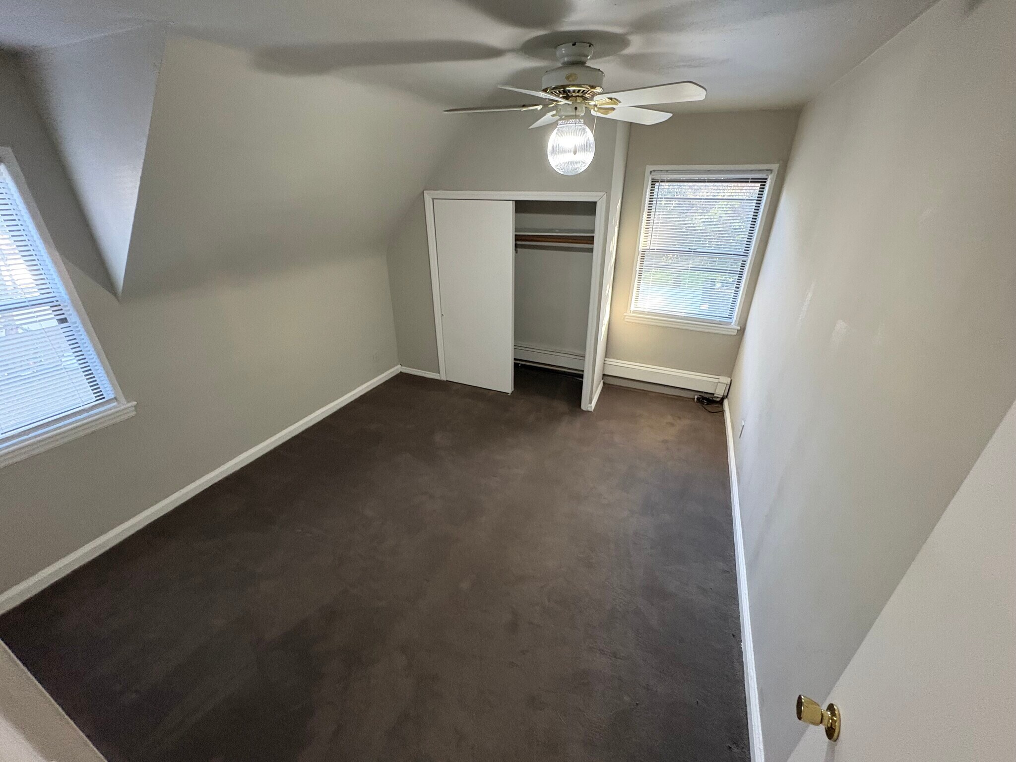 Building Photo - 560 Muncey Rd