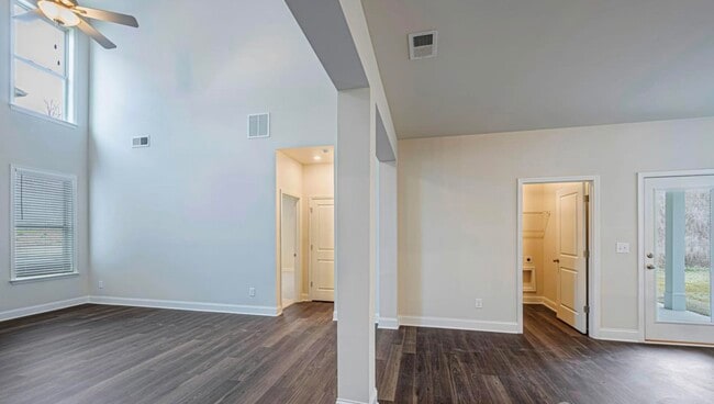 Building Photo - Beautiful Home Ready Now In Margrave Dr