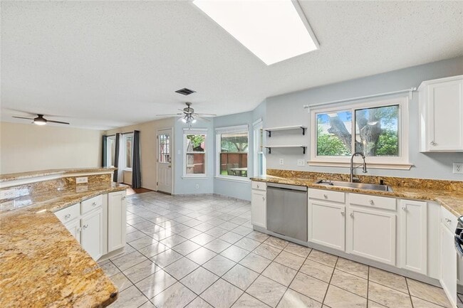 Building Photo - 9626 Dalewood Dr