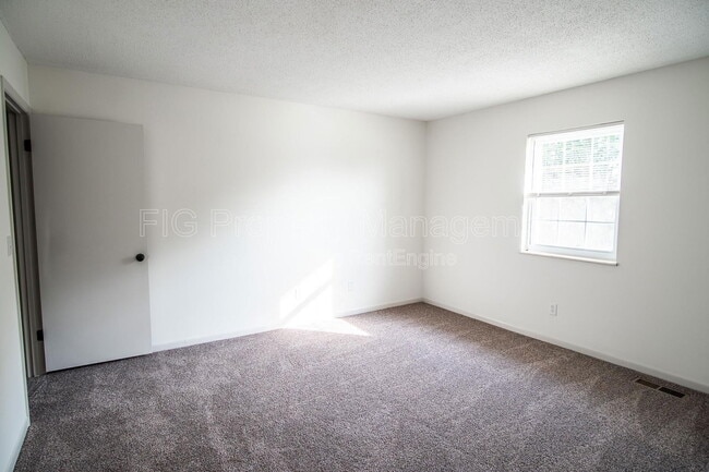 Building Photo - 3112 E Governor John Sevier Hwy