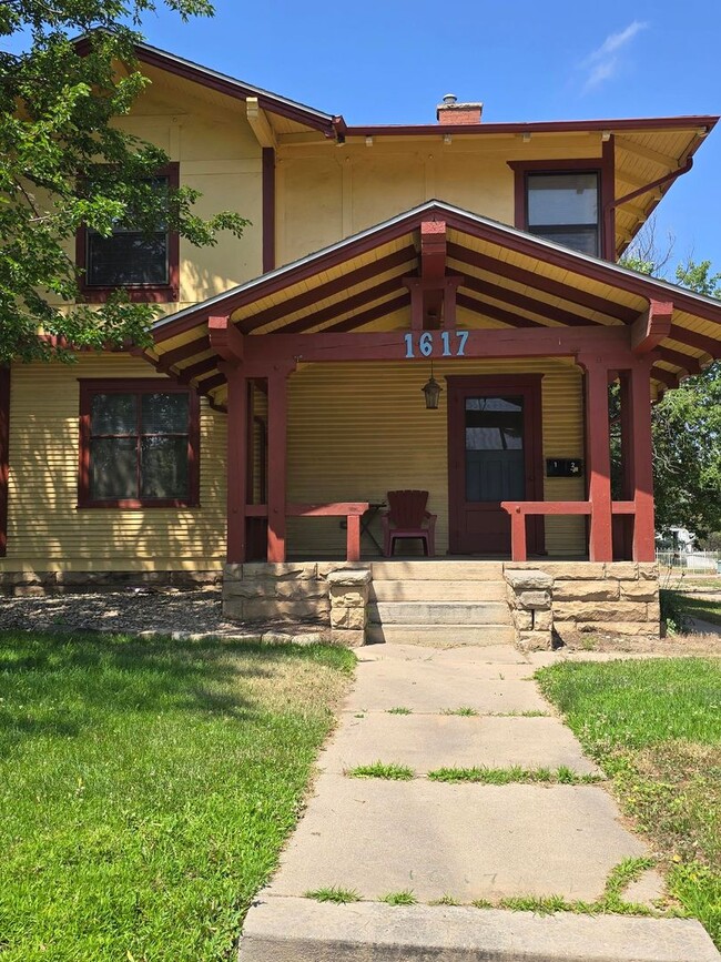 Building Photo - 1617 11th Ave