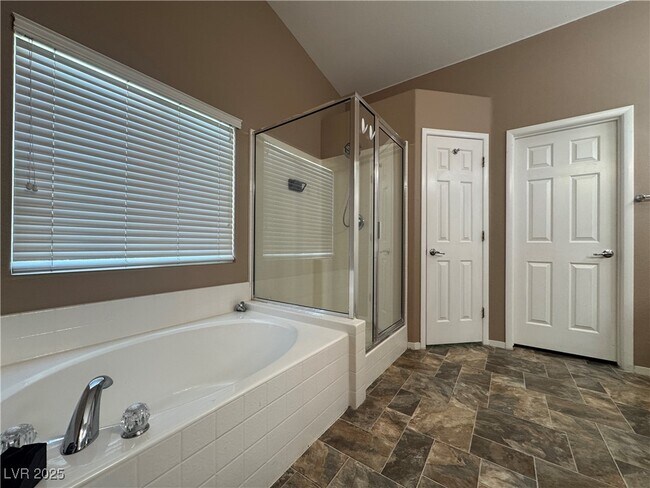 Building Photo - 9963 Burton Lake Ct