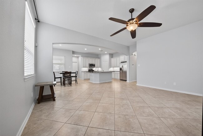 Building Photo - 8922 Pinenut Dr