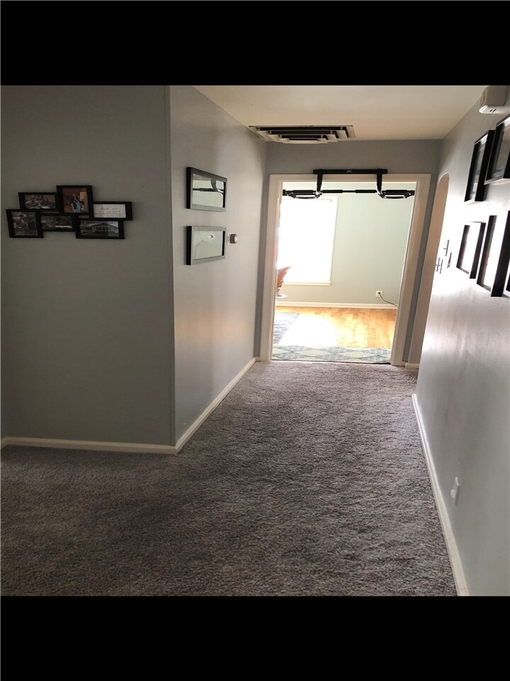 Building Photo - 873 N 600 W