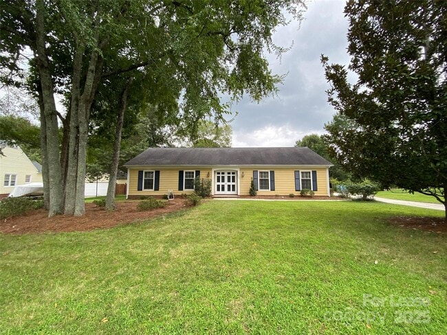 Primary Photo - 1025 Thornsby Ln
