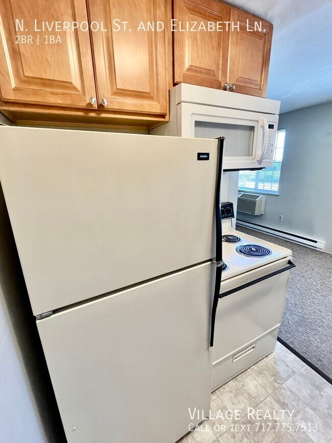 Building Photo - 75 N Liverpool St