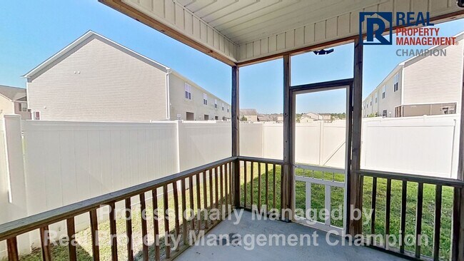 Building Photo - Beautiful Two-Story Townhome with Attached...