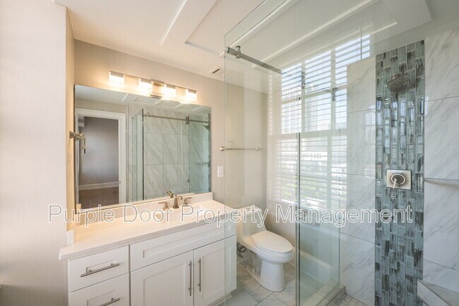 Building Photo - 30 5th St NE