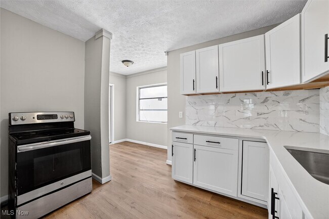 Building Photo - 4977 E 90th St