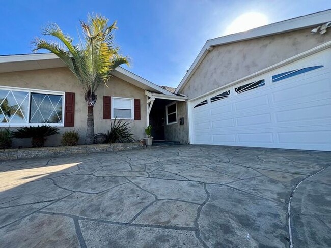 Building Photo - Charming 3BR/2BA Home with Pool, Remodeled Kitchen & Backyard Oasis
