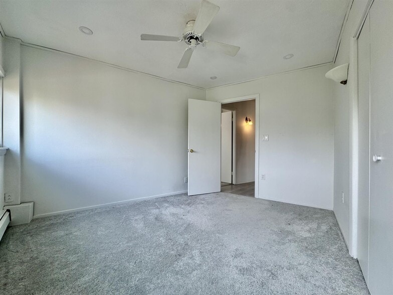 Building Photo - 348 Franklin St