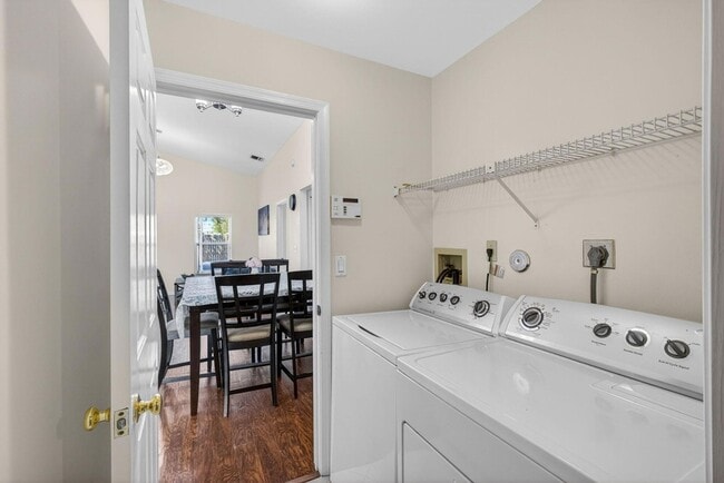 Building Photo - 6223 Kendrick St