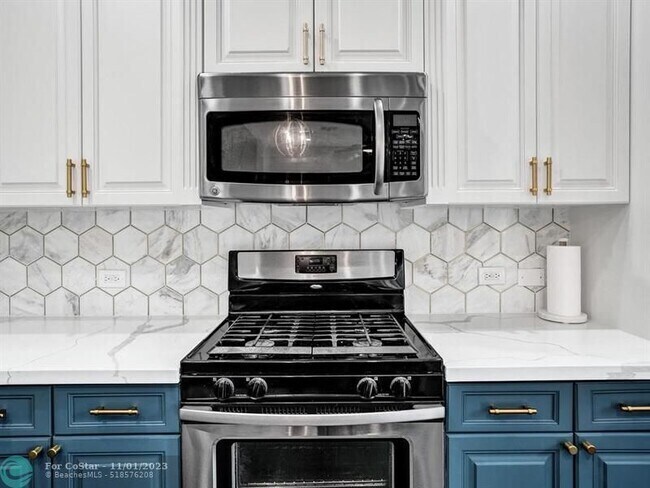 Building Photo - 2925 NW 126th