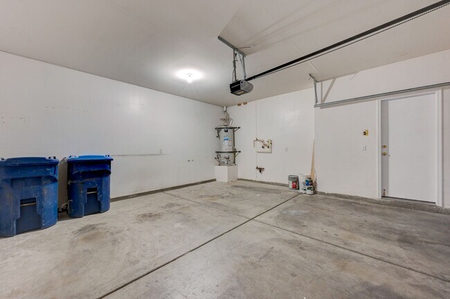 Building Photo - 2676 Good Fellows St