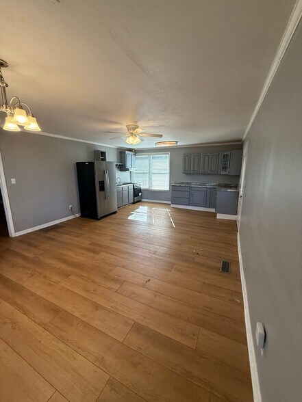 Building Photo - 3210 Trotter Rd