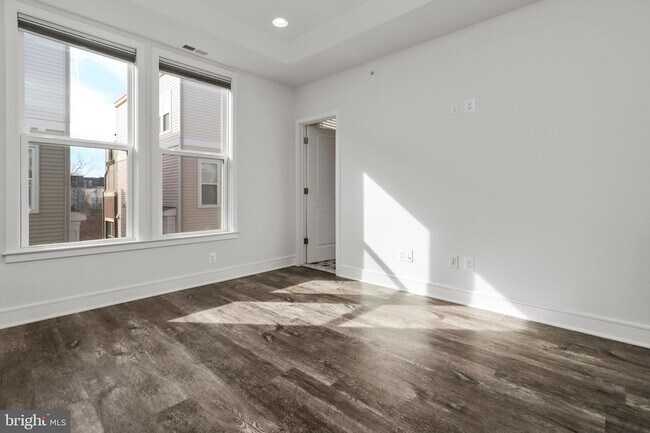 Building Photo - 14583 Lakestone Dr