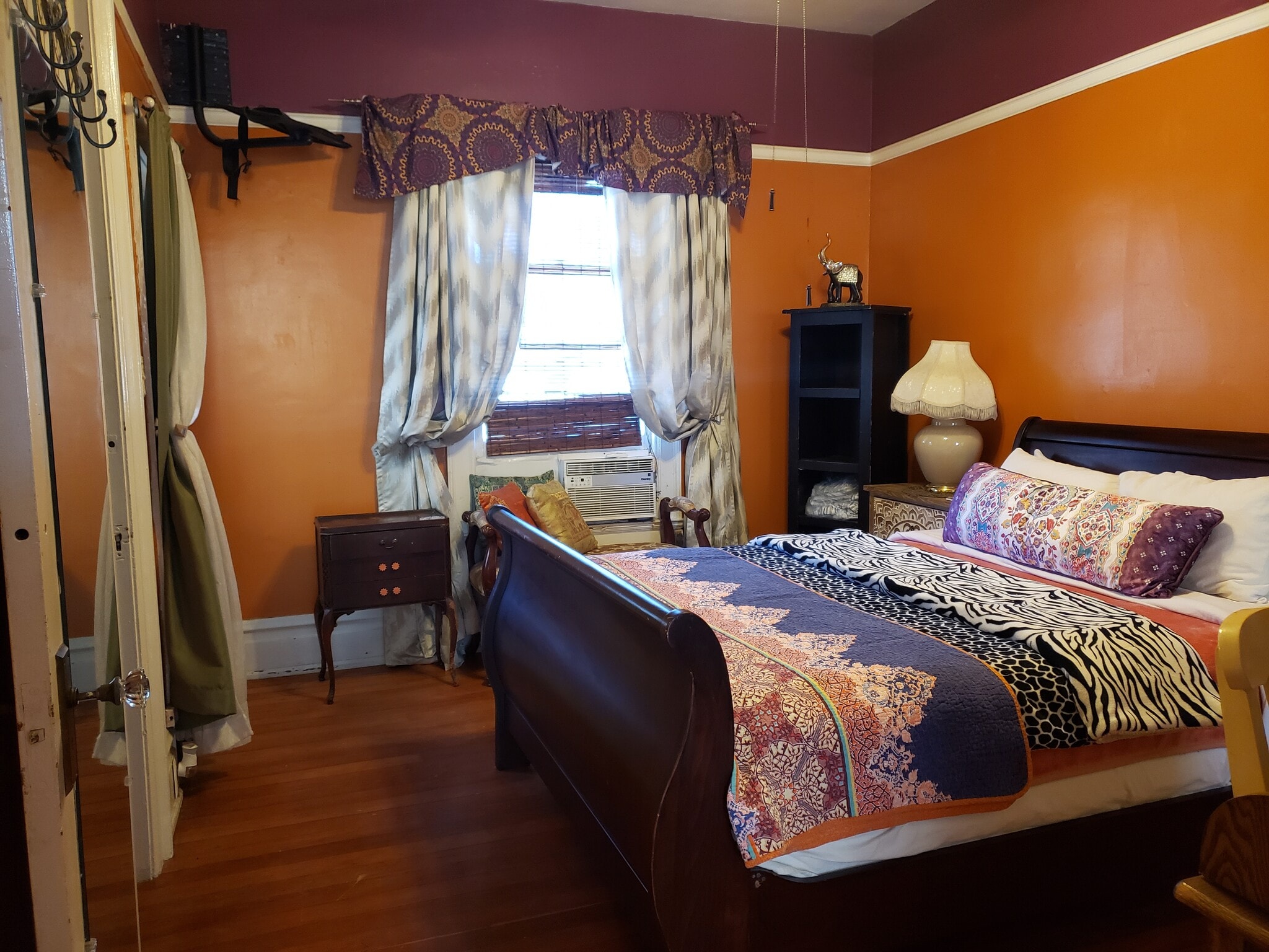 Moroccan Room $1475 - 2374 Mission Inn Ave