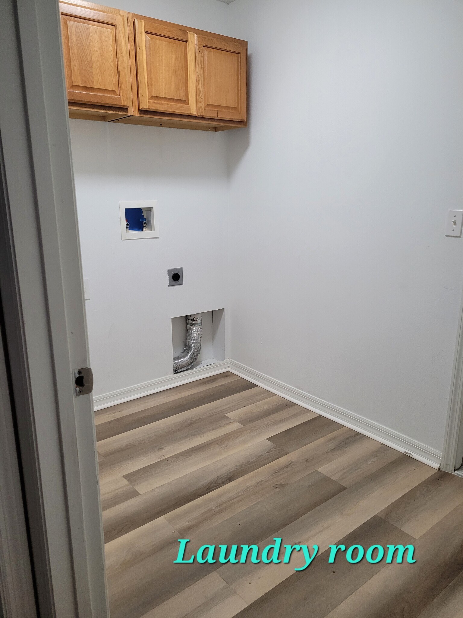 Laundry room - 1116 Bluegrass Dr