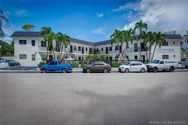 Primary Photo - 512 Bayshore Dr