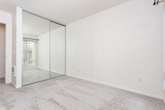 Building Photo - Cute Condo at Mission Trails Villas!