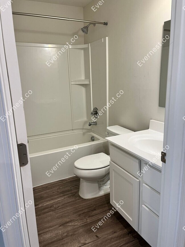 Building Photo - 1320 Havenbrook Dr