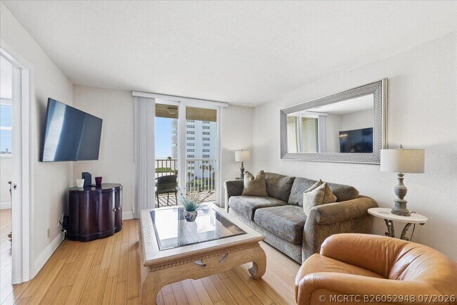 Building Photo - 2929 S Ocean Blvd