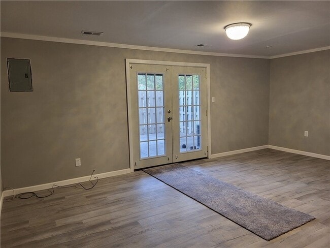 Building Photo - 740 Wheatland Cir