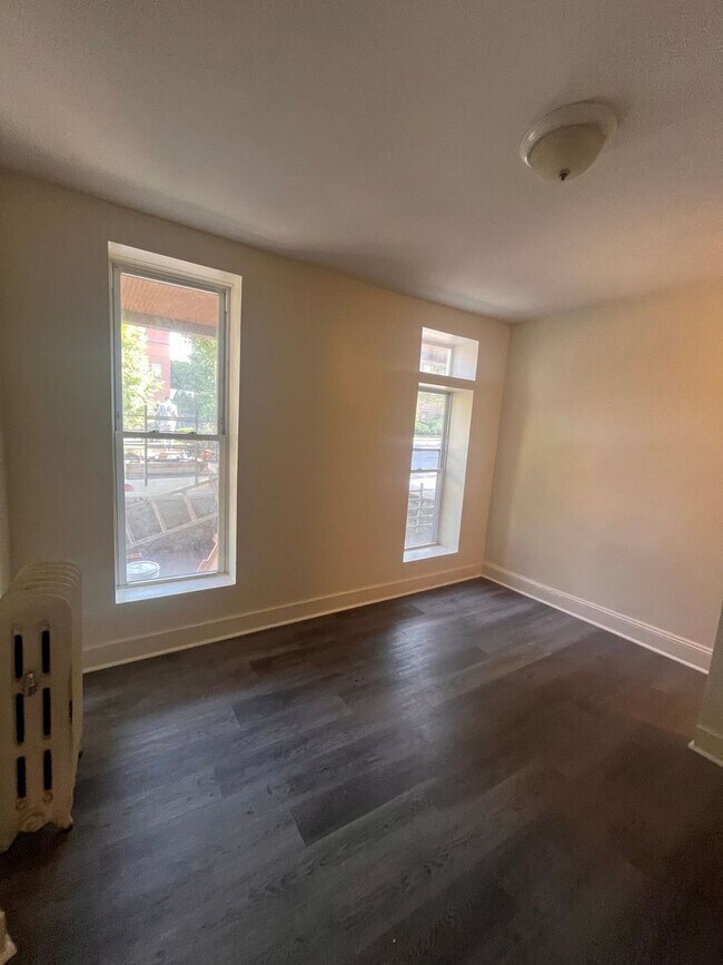 Building Photo - 2026/2027 JHU Homewood Off-Campus 6bd/3ba house w/ W/D. Available 6/6/2026