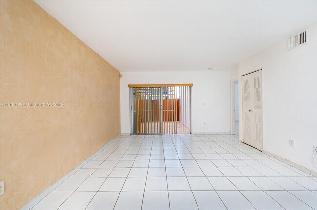 Building Photo - 12521 NW 11th Ln