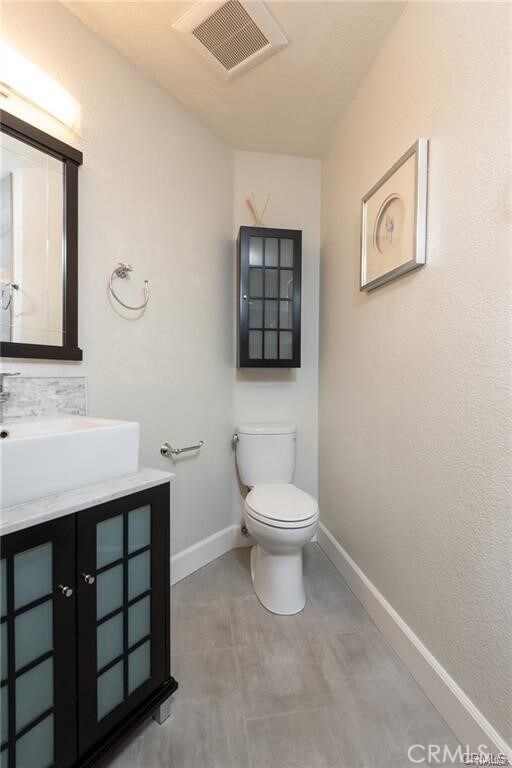 Building Photo - 13133 Le Parc Blvd