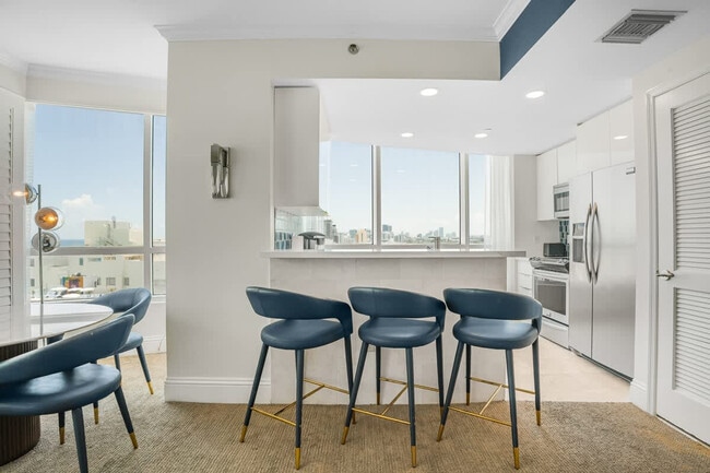 Building Photo - 4401 Collins Ave