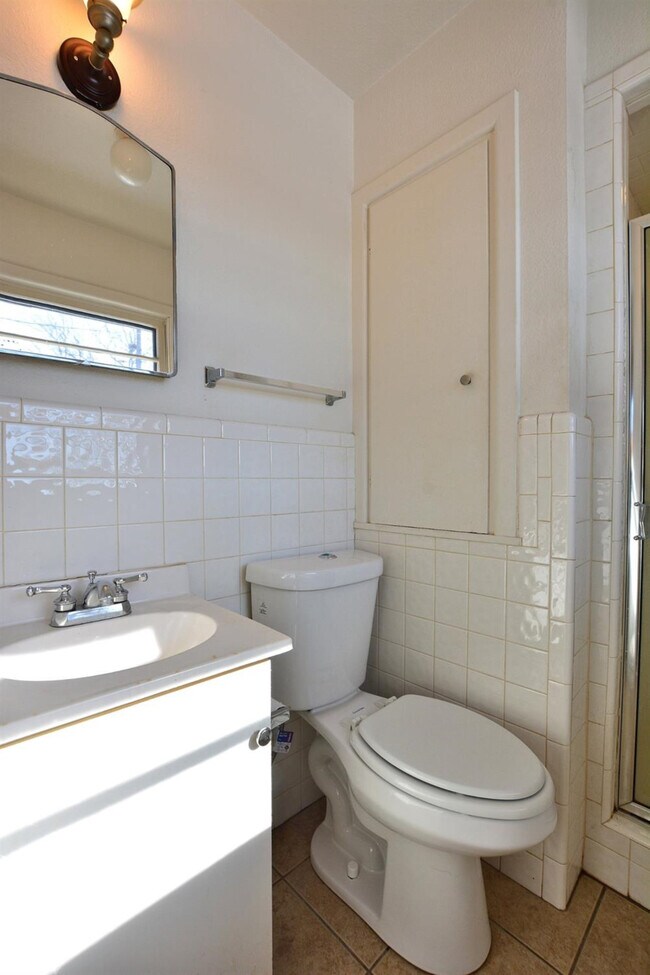 Building Photo - 4819 44th St