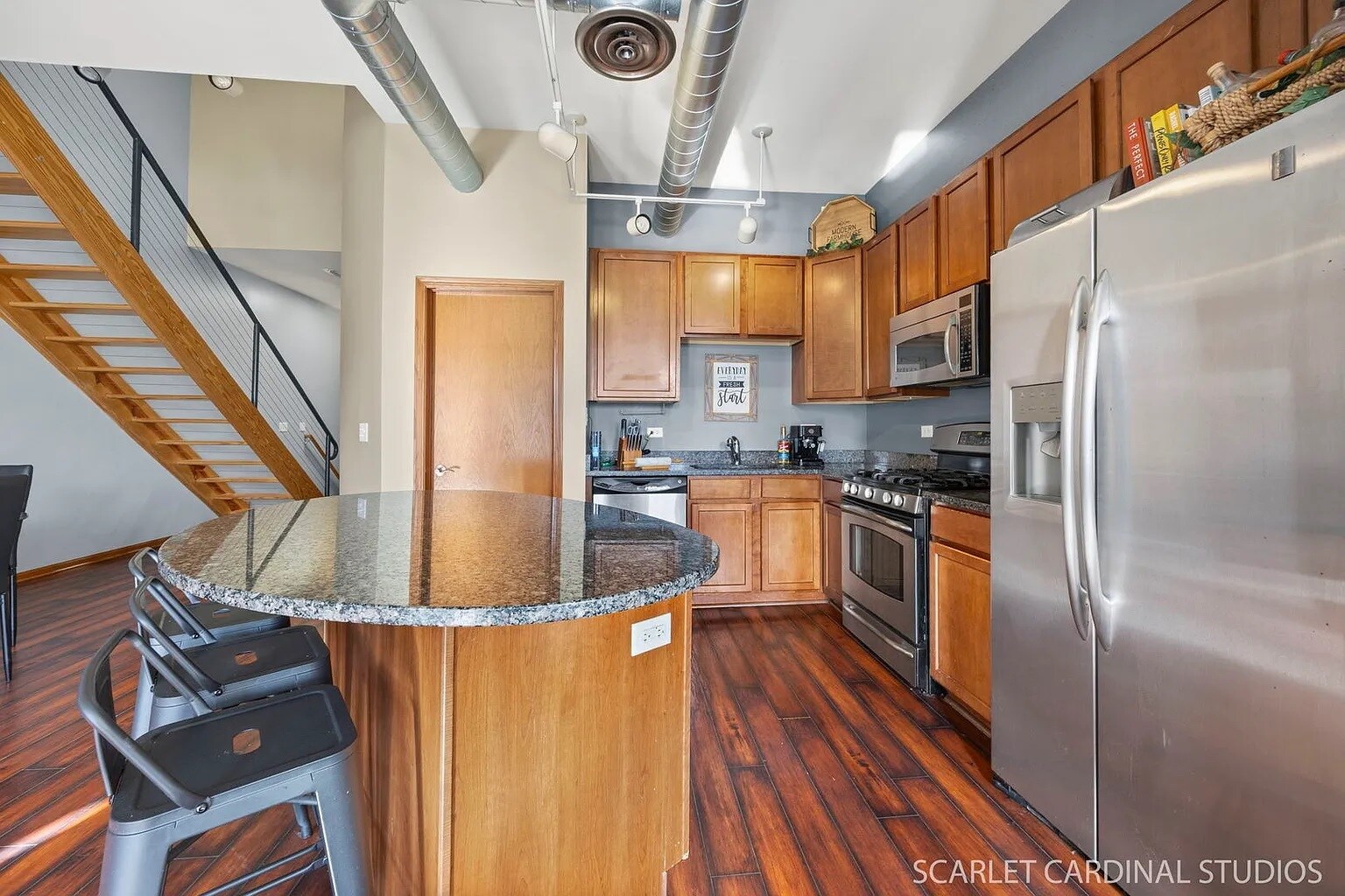 Building Photo - 1696 Simms St